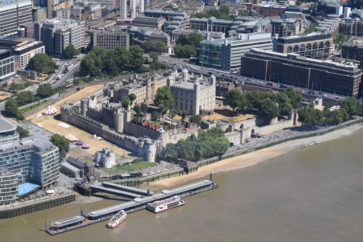 London18n1_061